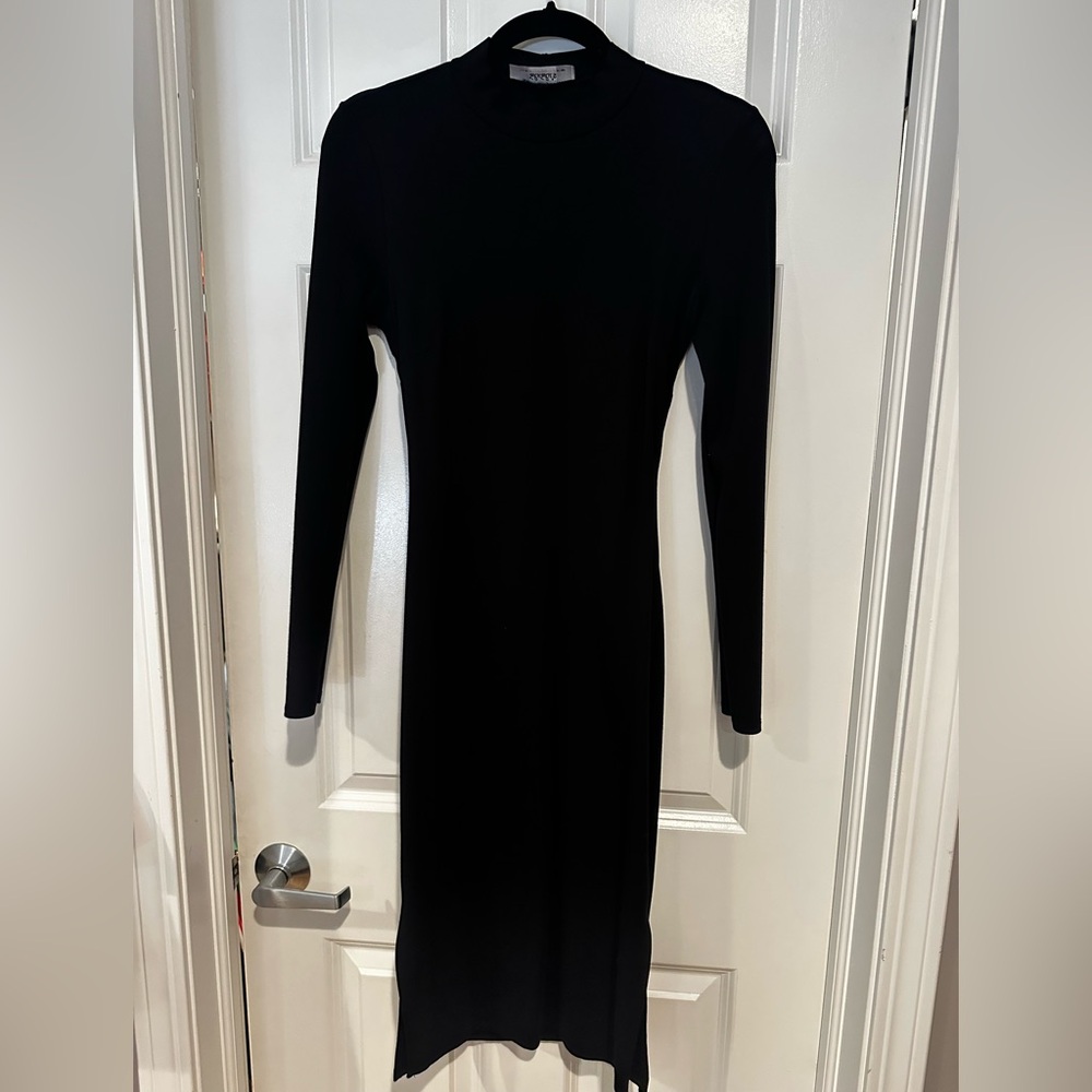 Lulu’s mock neck open back dress